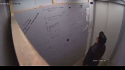 В Челябинске сорвался лифт, в котором находился ребенок