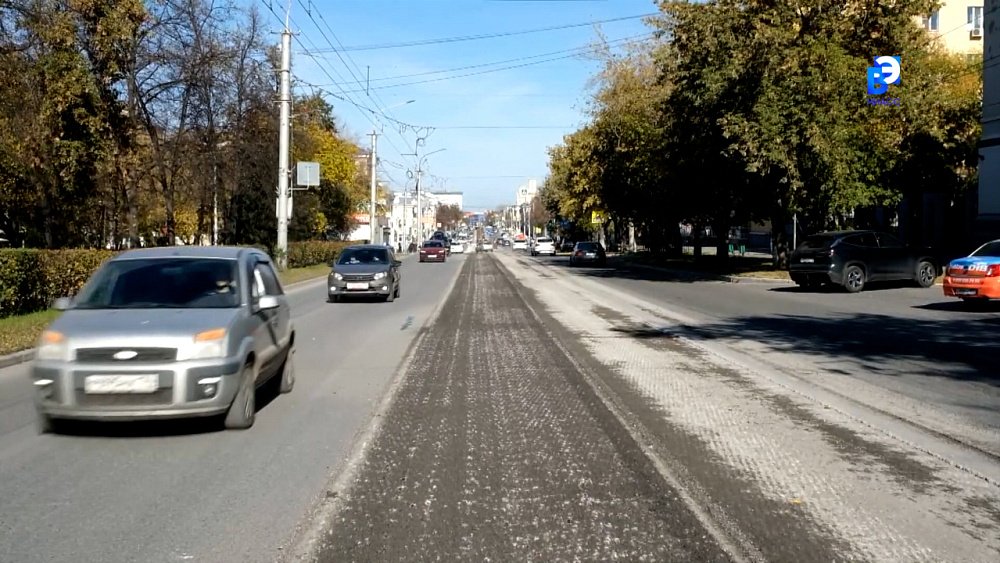 На проспекте Автозаводцев ведутся дорожные работы