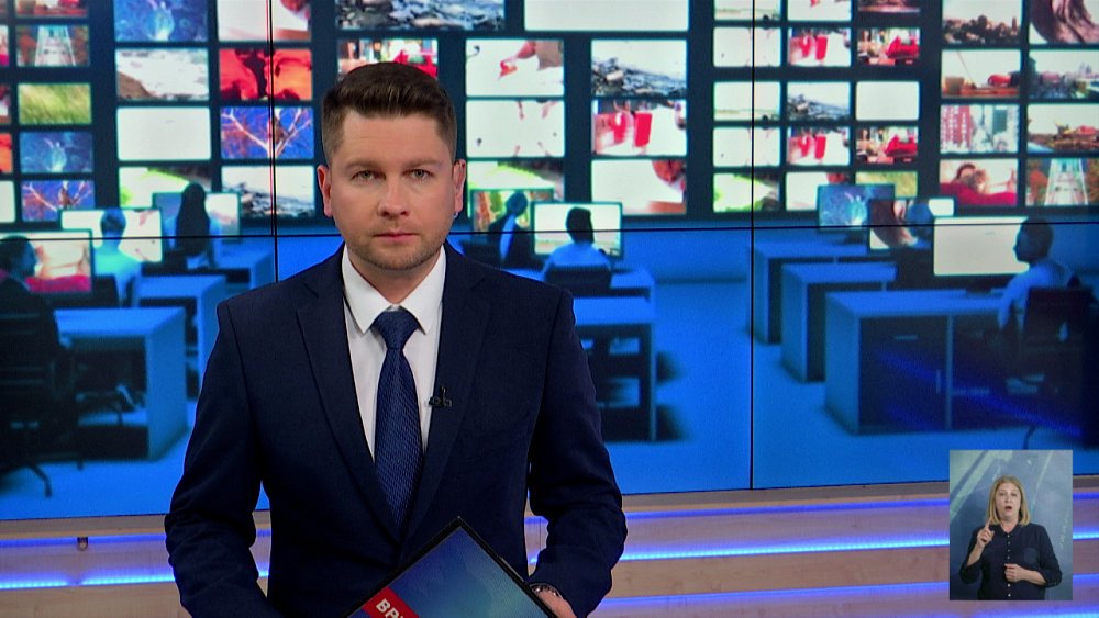 Алексей Текслер поздравил представителей старшего поколения с Международным Днем пожилых людей