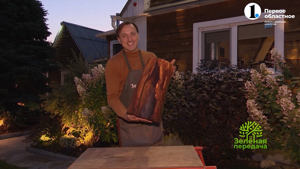 И стул, и стол из бросового материала