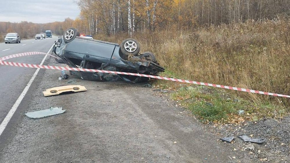 17-летняя девушка пострадала в ДТП с опрокидываем авто в Челябинской области
