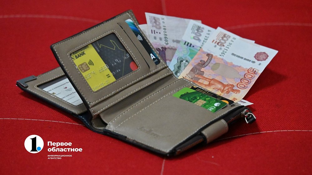 В Челябинске появились объявления об аренде дебетовых карт