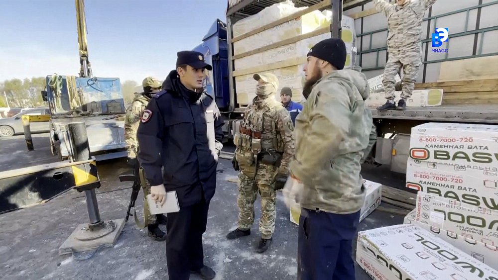 Полиция Миасса выявляет нелегальных мигрантов