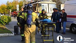 Пожарные машины у ЮУрГУ: спасатели показали, как ликвидируют катастрофу повышенного уровня сложности