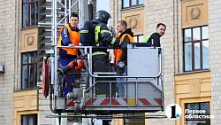 Пожарные машины у ЮУрГУ: спасатели показали, как ликвидируют катастрофу повышенного уровня сложности