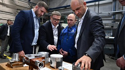 Новый полпред ознакомился с работой «ЧТЗ‑Уралтрака»
