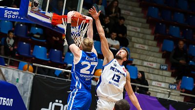 Баскетболисты «Металлурга» уступили действующим чемпионам Суперлиги