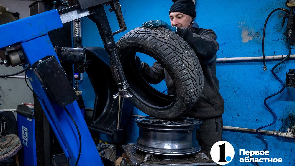 В Челябинске время ожидания в очереди на шиномонтаж превысило семь часов