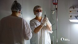 В Челябинске провели переливание крови младенцу, который еще не родился