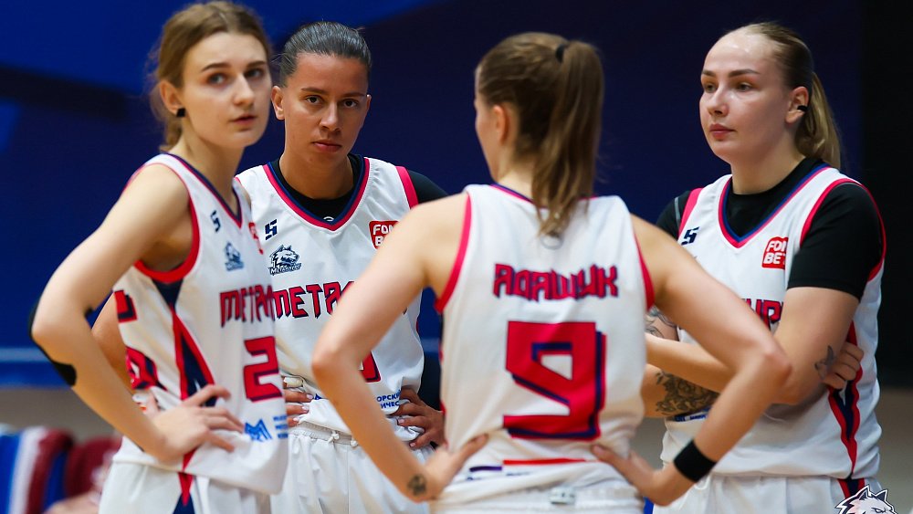 Женская баскетбольная команда «Металлург» бросает вызов старожилам Высшей лиги