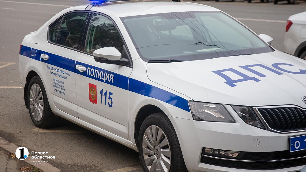 Два человека пострадали при столкновении двух автомобилей в Челябинске