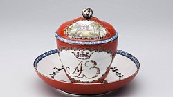 Из Московского Кремля в Челябинск доставят старинные китайские чайнички