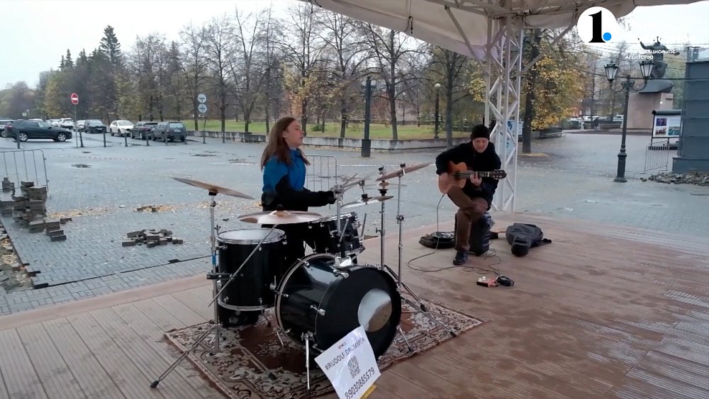 В администрации Челябинска ужесточили требования к уличным музыкантам на Кировке