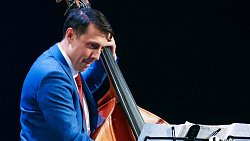 На сцене Челябинского оперного театра отметили 25‑летие Московского джазового оркестра