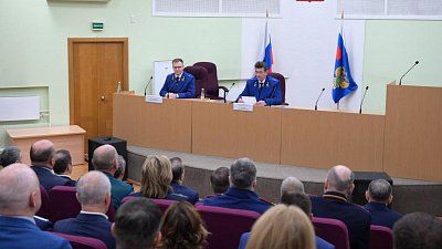 Заместитель генпрокурора РФ Сергей Зайцев представил нового прокурора Челябинской области