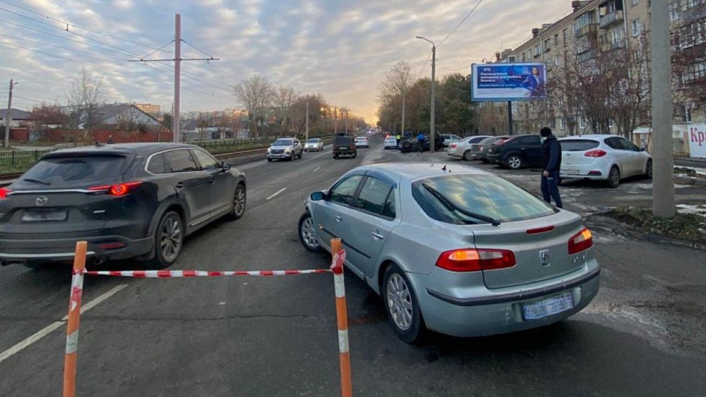 В Челябинске пассажир Chevrolet Niva пострадал в ДТП с опрокидыванием