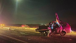 Два человека погибли при лобовом столкновении двух легковушек в Челябинской области