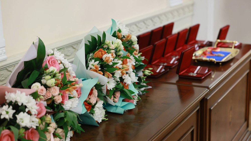 Десять человек стали заслуженными артистами Челябинской области