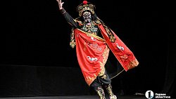 Челябинцам показали театр полотенец