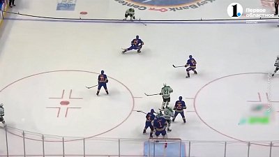 Дадонов набрал первые очки в сезоне НХЛ