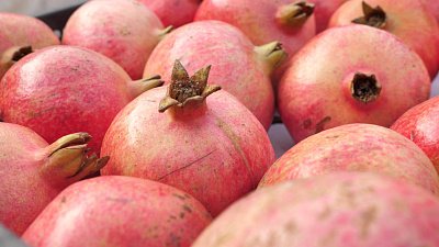 В Челябинске проводят проверки сезонных фруктов