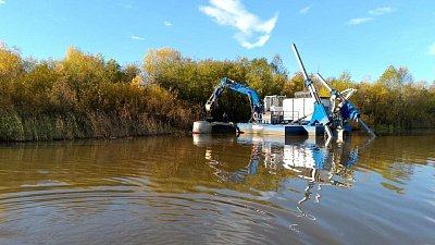 Из пруда в Златоусте подняли 75 тысяч кубометров ила