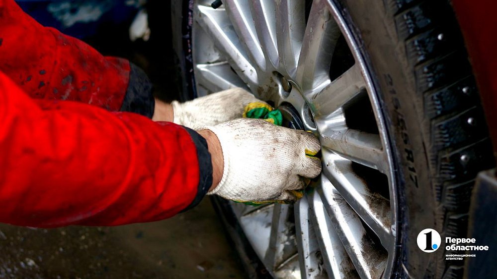 «Новая волна спроса будет в начале ноября»: всего около 40% челябинцев поменяли резину