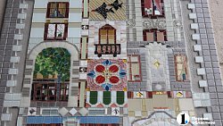 «На века»: в центре Челябинска проблемную арку украсили мозаичным панно