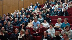 Заместитель генпрокурора РФ Сергей Зайцев провел встречу с жителями Коркино