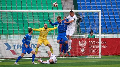 Футбольный клуб «Челябинск» победил «Авангард», упрочив лидерство во Второй лиге