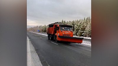 В Челябинской области начали противогололедную обработку дорог