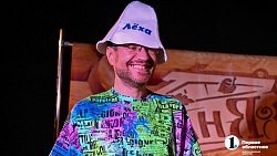 «Иди в баню»: дуэт NEBOLET представил новую постановку