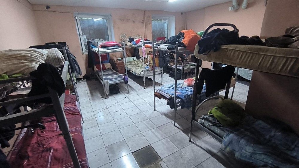 На ЧМЗ суд закрыл хостел в подвале жилого дома из‑за проблем с пожарной безопасностью