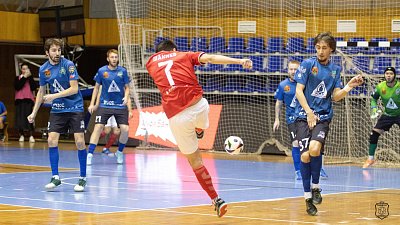 Мини-футбольный клуб «Южный Урал» потерпел первое поражение в Высшей лиге