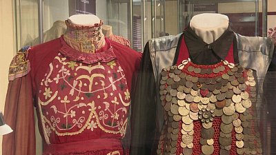 Жители Челябинска могут посмотреть на традиционные костюмы народов Урала
