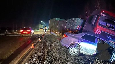В Сосновском районе два человека погибли при столкновении легковушки и грузовика