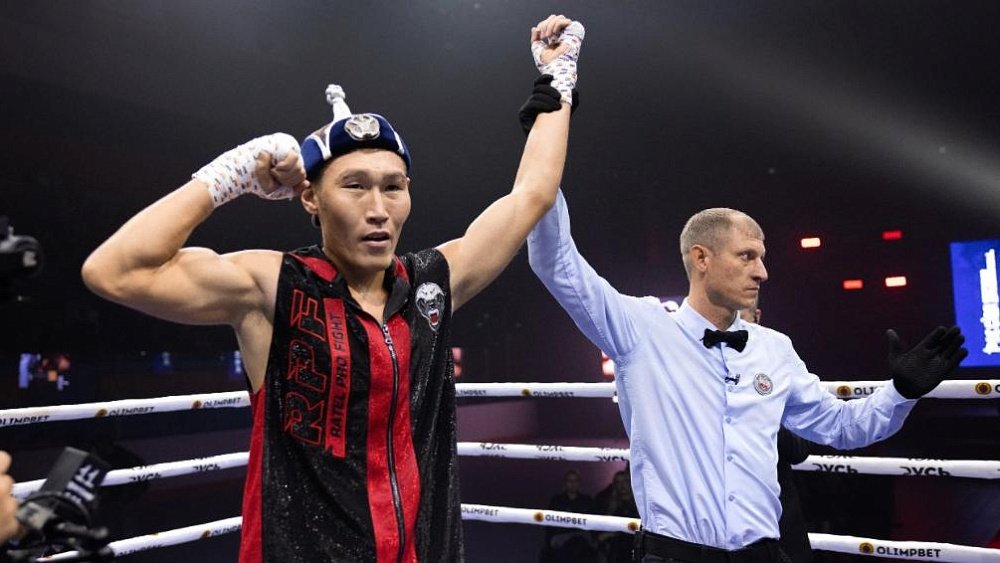 Боксер Артыш Лопсан сразится с южноафриканским Хищником в «Битве на Урале»