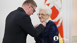 Более 40 южноуральцев получили государственные и областные награды