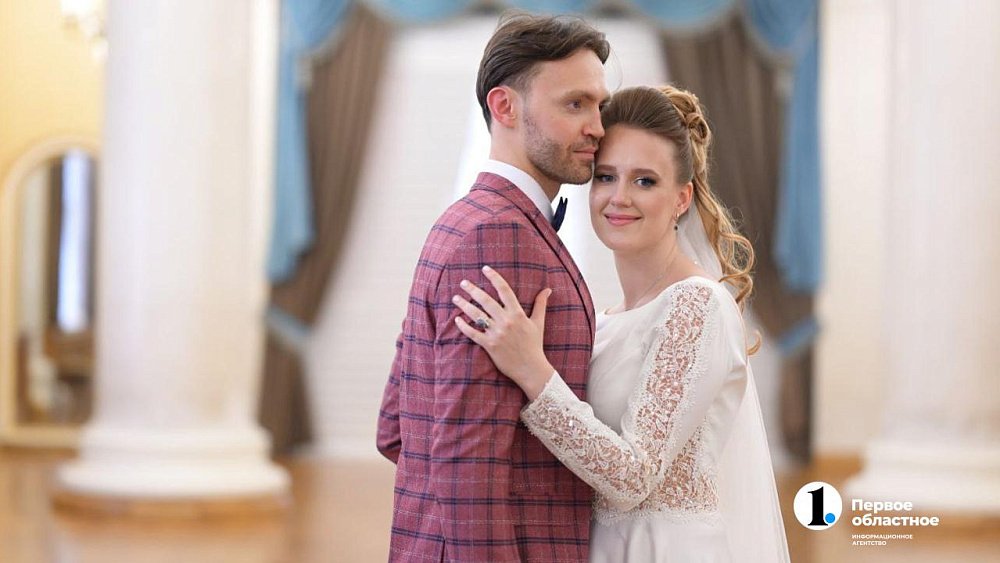 Солисты Челябинской оперы сыграли свадьбу 11.11