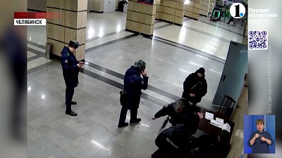 В Челябинске задержали мужчину, который напал на полицейских
