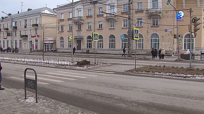 Глава округа оценил ход работ на проспекте Автозаводцев