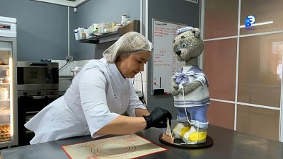 Кондитер из Миасса помогла создать торт для звезды