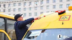 Дорога в школу станет проще: города и районы Челябинской области получили 49 школьных автобусов