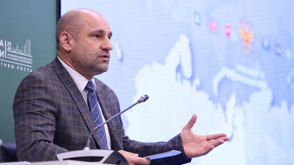 Артем Жога призвал создавать в УрФО социальные паспорта семей военнослужащих