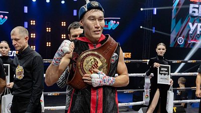 Боксер Артыш Лопсан завоевал титул чемпиона Евразии в «Битве на Урале» в Челябинске