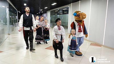 Главное — традиции. Семья из Миасса посвящает свободное время музыке и путешествиям