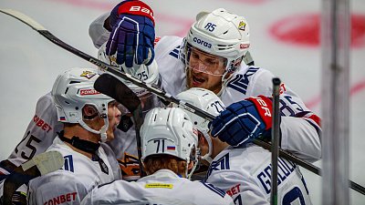 Хоккейный клуб «Металлург» в овертайме вырвал победу у «Салавата Юлаева» в КХЛ