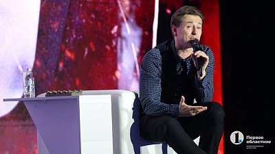 «Десять дел взяли за основу»: Сергей Безруков рассказал о работе над сериалом «Плевако»