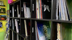 Молодежь Челябинска возрождает моду на виниловые пластинки