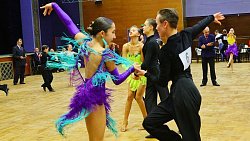 «Дочки ушли, а я остался» — 60‑летний челябинец покоряет жюри в бальных танцах